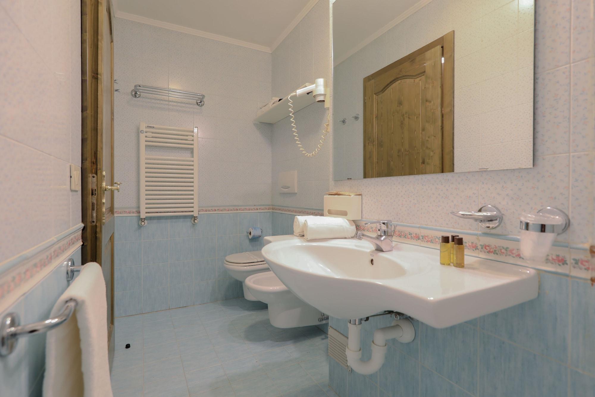 Hotel Perla Madonna Kültér fotó