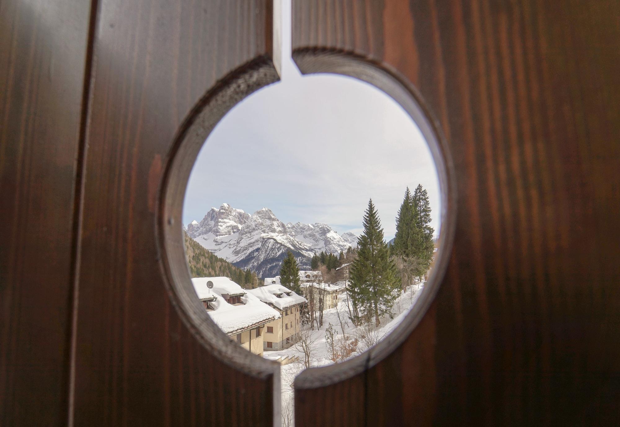 Hotel Perla Madonna Kültér fotó