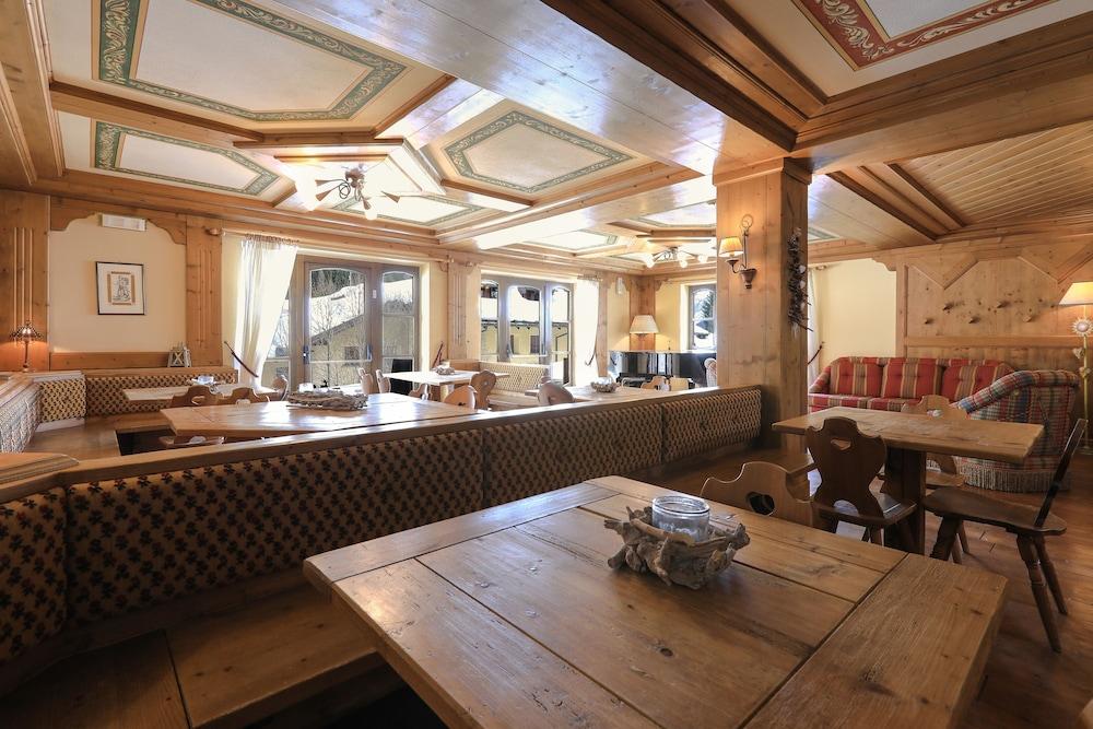 Hotel Perla Madonna Kültér fotó