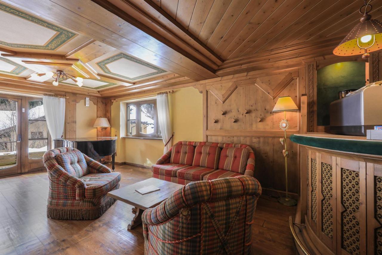 Hotel Perla Madonna Kültér fotó